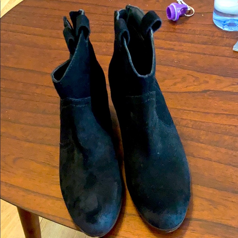 Sam Edelman zip ankle boots. 8